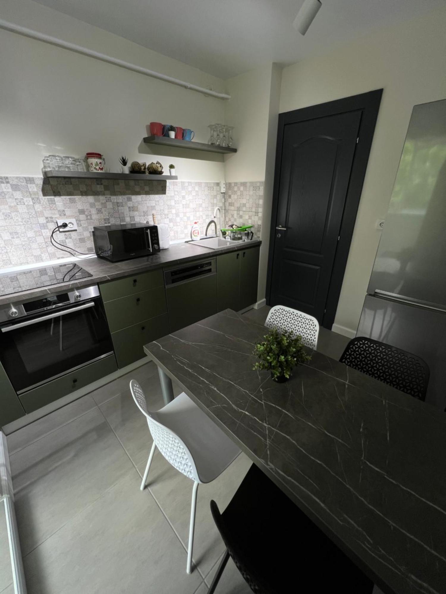 Apartamento The Urban Hub 2 Iasi Exterior foto